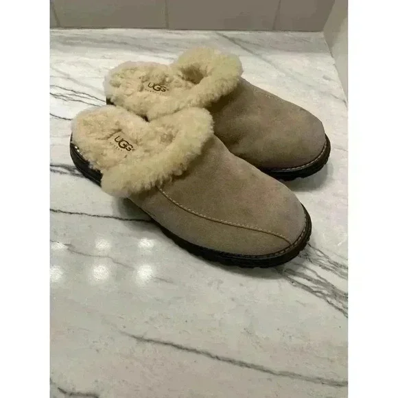 UGG Australia Sand Color Suede Leather Sherpa Lined Slip-On Clog 5397 Size 6 - Picture 2 of 8